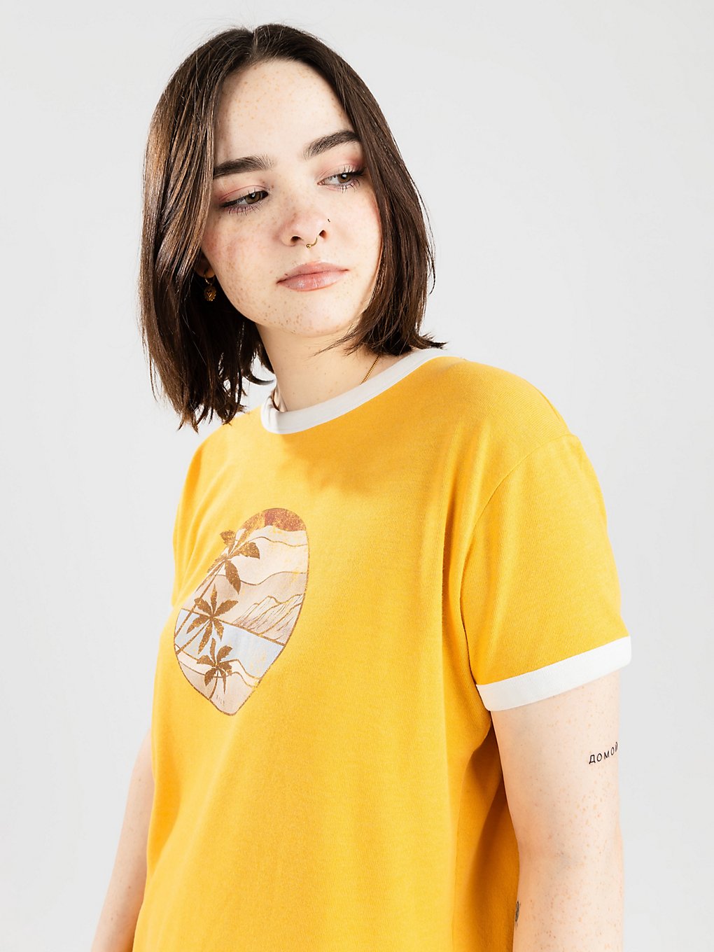 Image of Roxy Bailing Dream A T-Shirt giallo