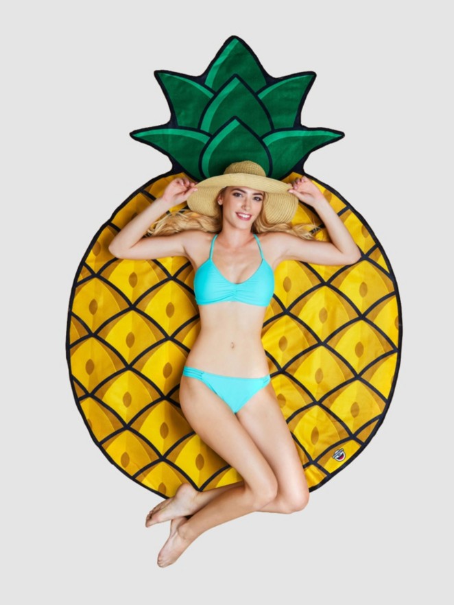 Big Mouth Toys Giant Pineapple Beach Towel