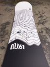 Alibi Snowboards Motive 166W + Burton Infidel L 2021 Set da Snowboard