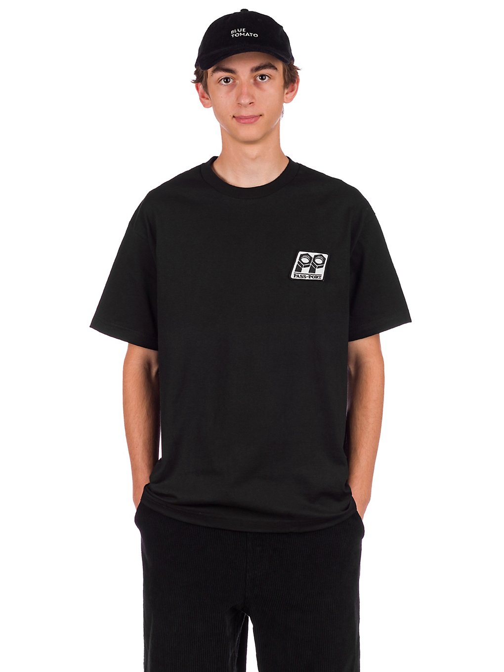 Pass Port Bold Patch T-Shirt svart
