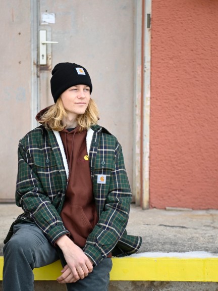 short watch hat carhartt all black beanie