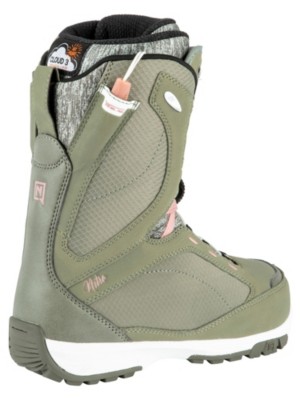 click on snowboard boots