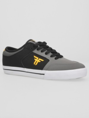 tenis skate fallen