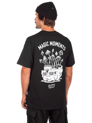 Lurking Class Magic Moments Camiseta