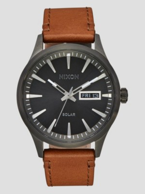 Nixon The Sentry Solar Leather Hodinky