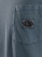 Oval Chest Pocket Camiseta