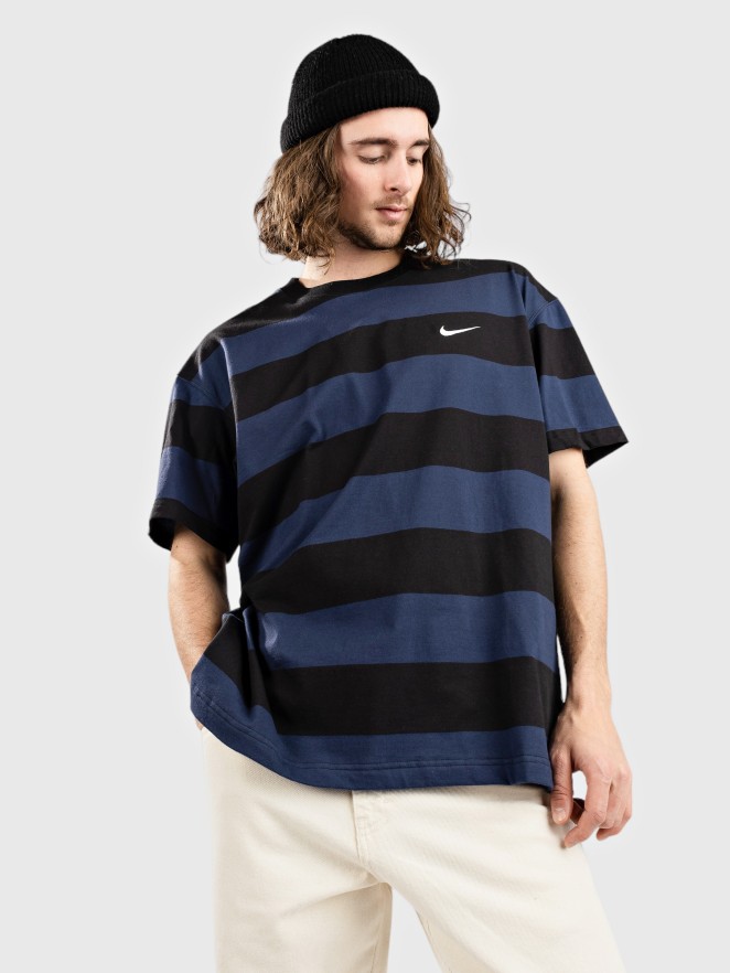 Nike Stripe T-Shirt