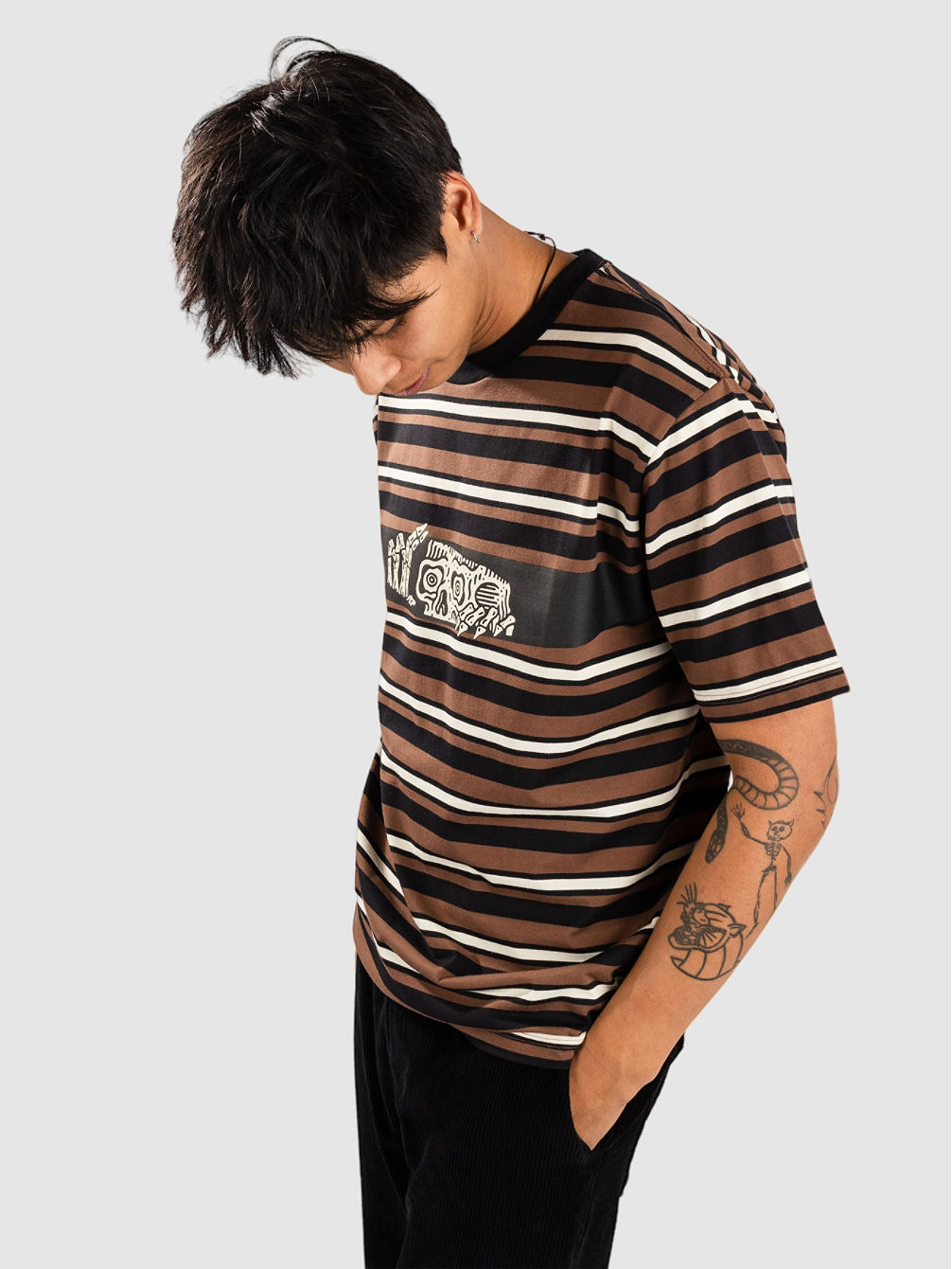 Peeking Stripe Camiseta