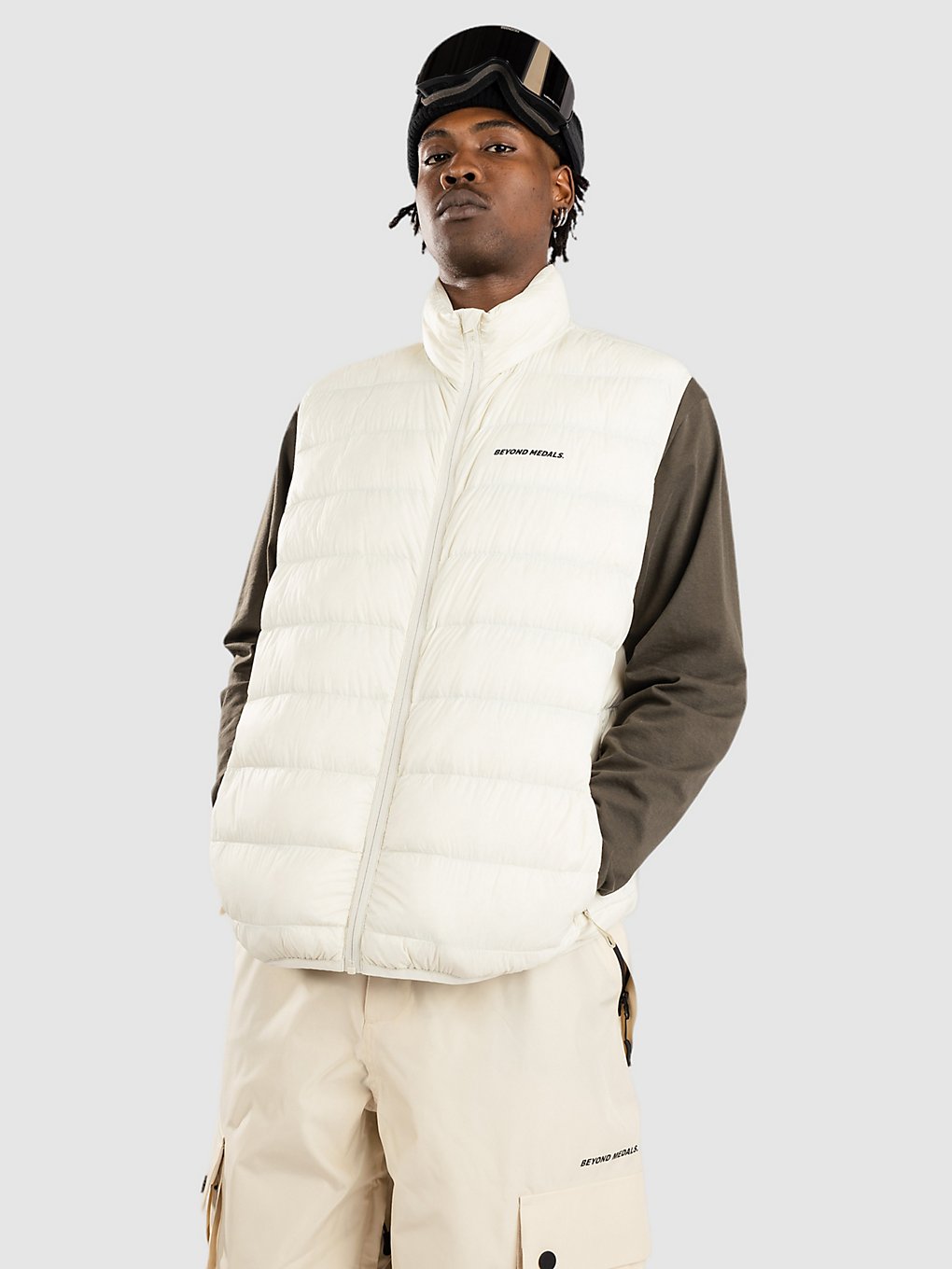 Beyond Medals Packable Down Vest off white kaufen