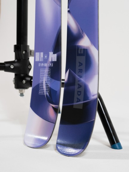 Armada - Version Non Censurée Par Youtube