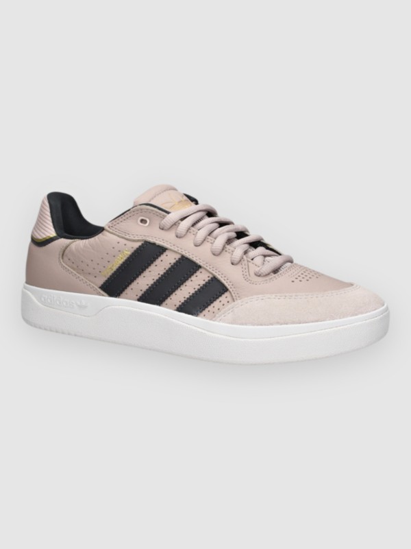adidas Skateboarding Tyshawn Low Skateschuhe goldmt