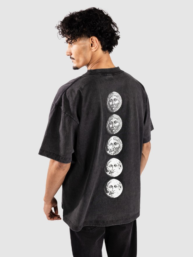 Dravus Neerie Moon T-Shirt