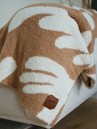 Slowtide Kingston Plush Knit Throw Odeja