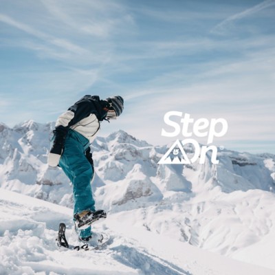 step on snowboard bindings and boots
