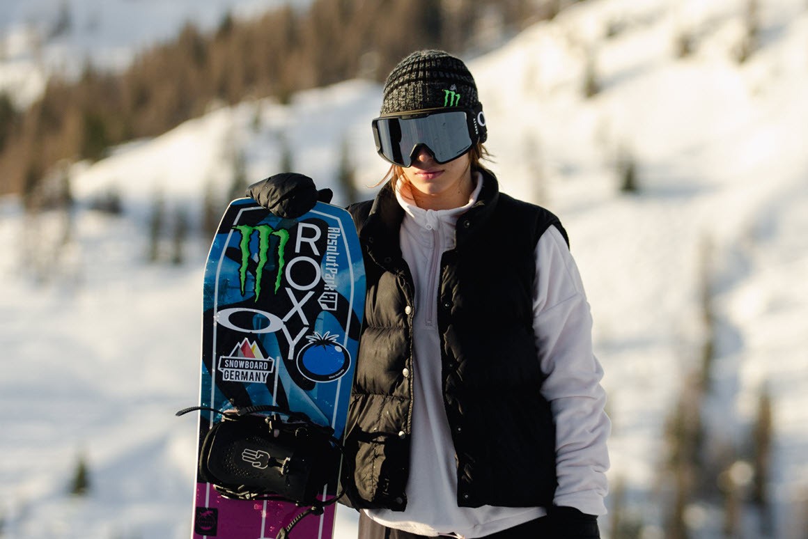 Annika Snowboard Blue Tomato