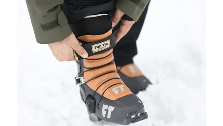 Full Tilt Skischuh mit schmaler Passform
