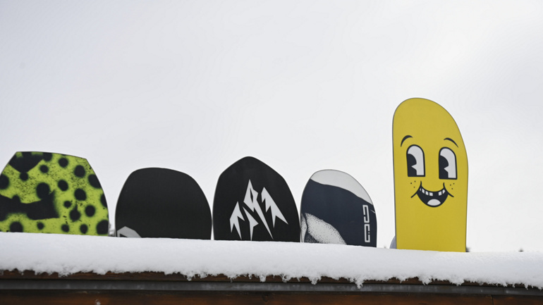 Snowboards från Ride, Lib Tech, Bataleon, Rome och Burton