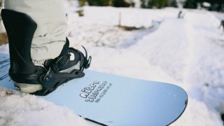Cómo elegir las fijaciones de snowboard